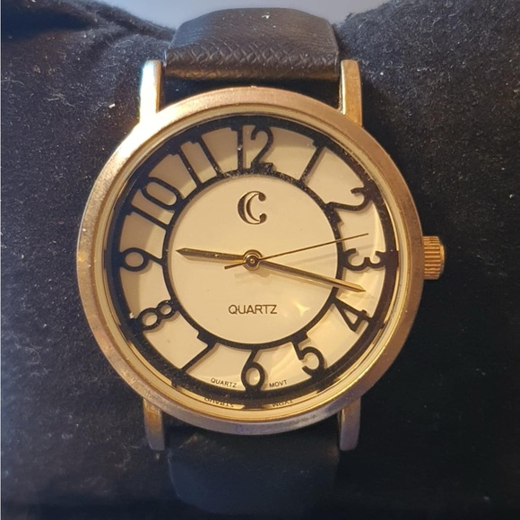Charming Charlie Accessories - 🦋10/$20🦋 Charming Charlie #9853 Goldtone/Tan Leather Women's Watch